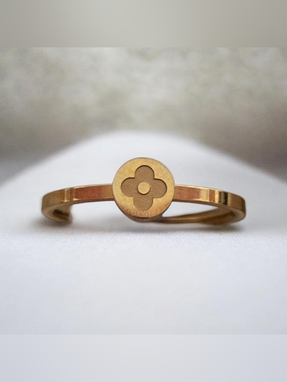 Gold Clover Ring